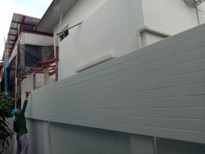 ไม้ระแนงข้างบ้านแบบทึบ